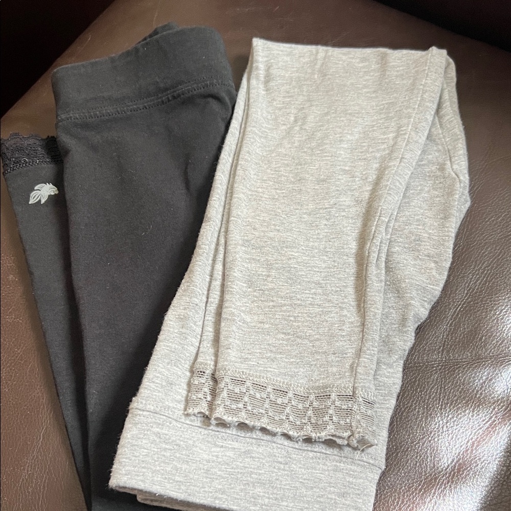 Two Kids Stretch Leggings -one black one gray 4/5 T
